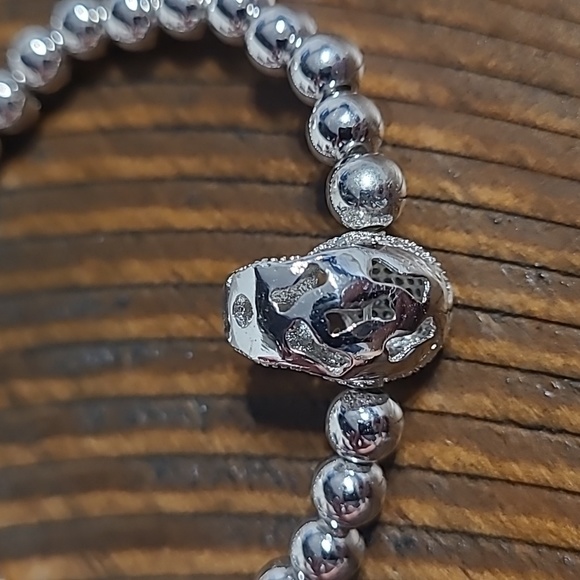 Womans Bracelet. - Picture 3 of 4